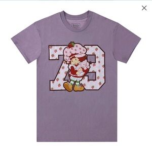 Strawberry Shortcake Graphic Lilac T-shirt Retro Size L-Never Worn
